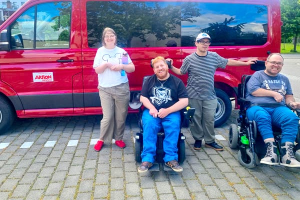 Vorschaubild zur Meldung: Danke, Aktion Mensch! Ein neuer Kleinbus für Straubing